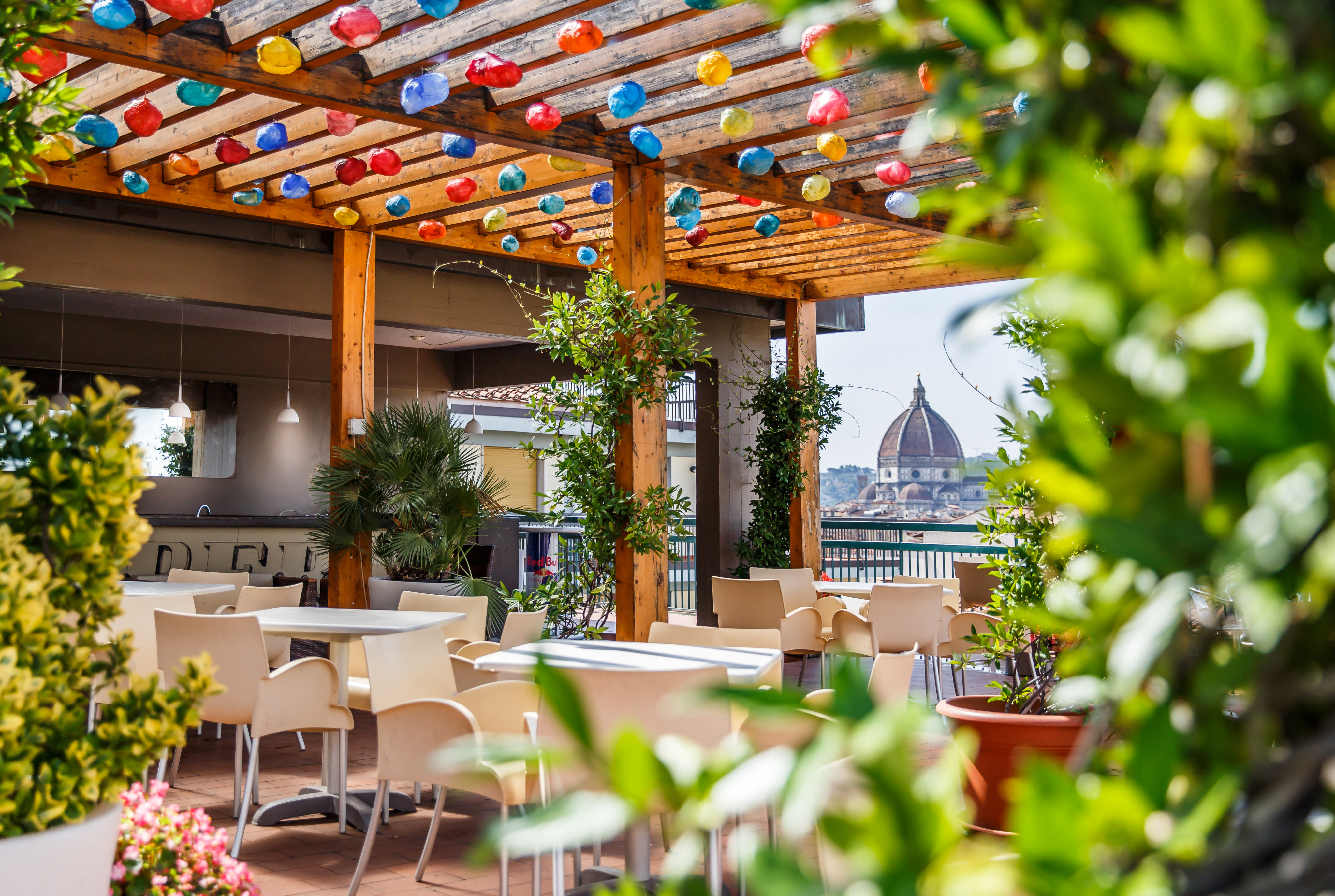 Ristorante sul terrazzo con vista sul Duomo di Firenze