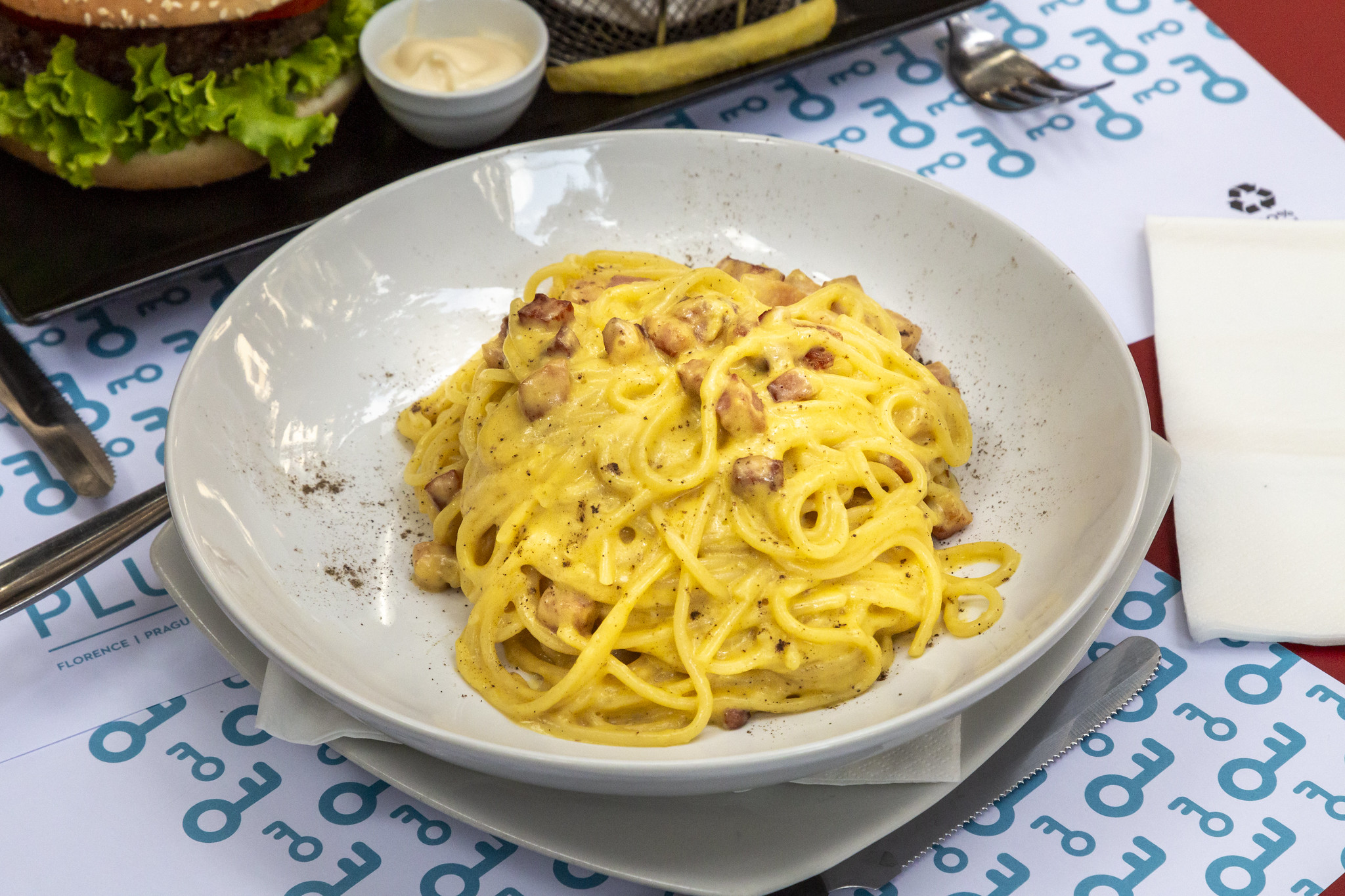 Piatto di spaghetti alla carbonara